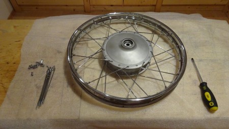 Vorderrad einspeichen